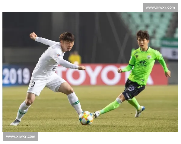 现代足球战术演变与全球化趋势对竞技水平的深远影响分析